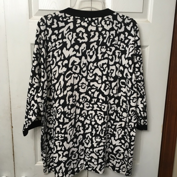 C.D. Daniels Blouse Sweater - Picture 5 of 7